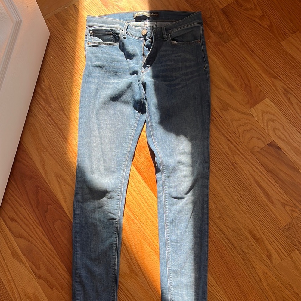 Like new Express Jeans!